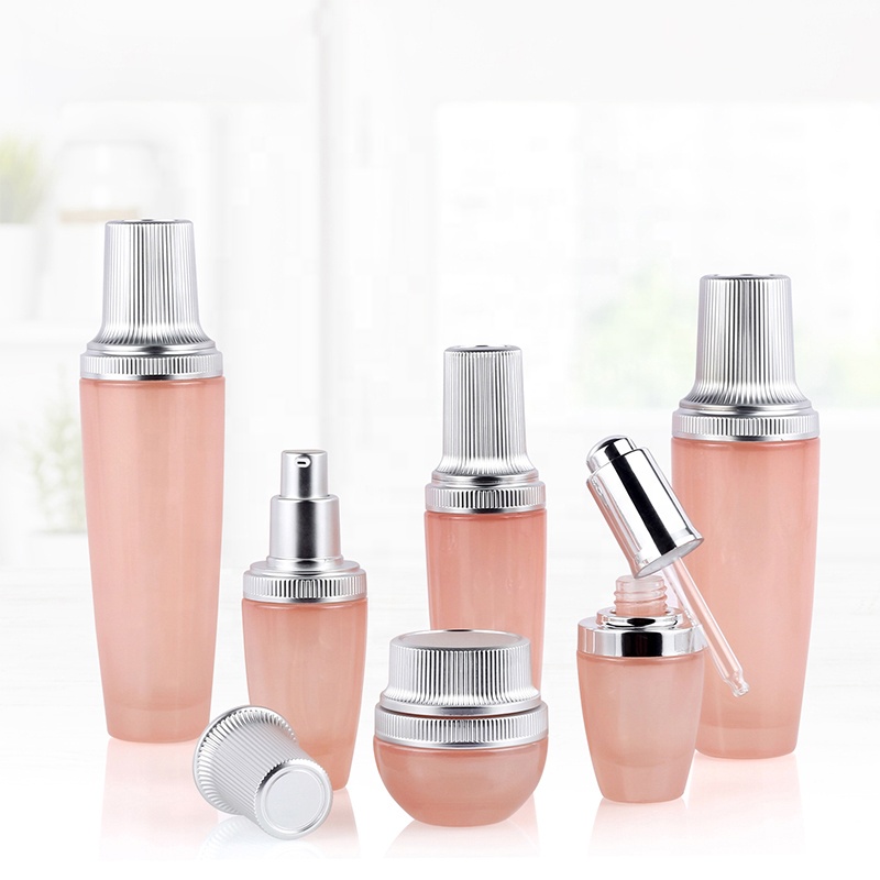 Hot Sale 120Ml Cosmetic Bottles Lotion Glass Bottle With Pump Spray