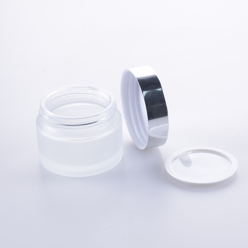 Hot Sale 30g 50g Customized glass jar color with electroplate lid for skin care