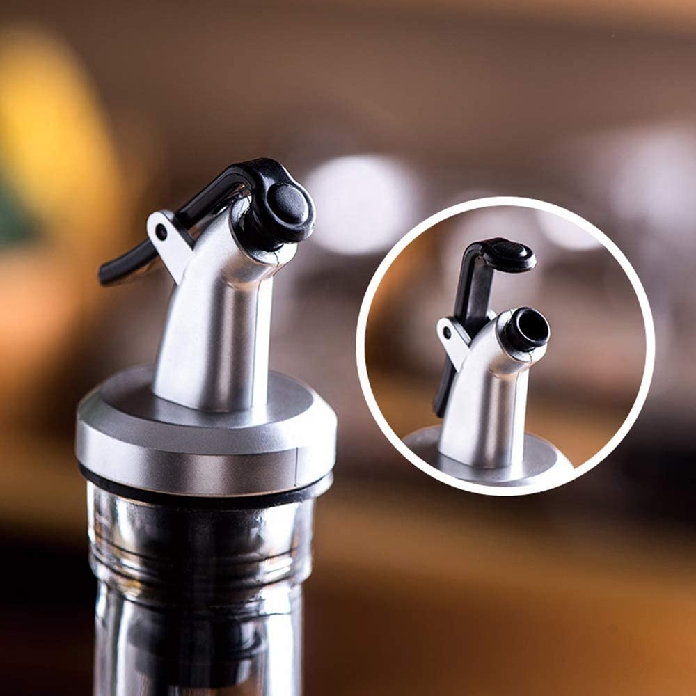 Hot Sale 500ml Kitchen Stainless Steel Pourer Spouts Glass Vinegar Olive Oil Dispenser