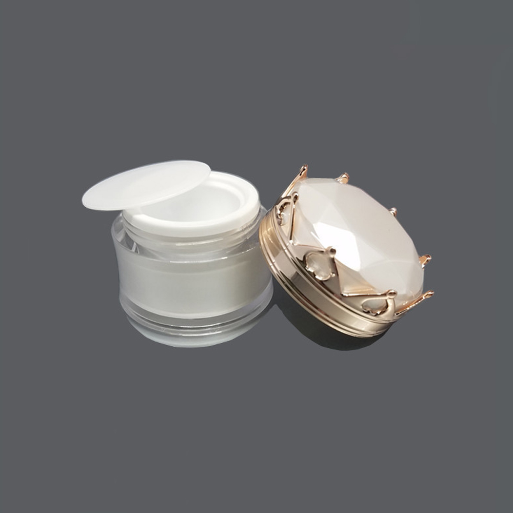 Hot Sale 5g 10g Mini Plastic Skincare Packaging With A Beautiful Crown Lip