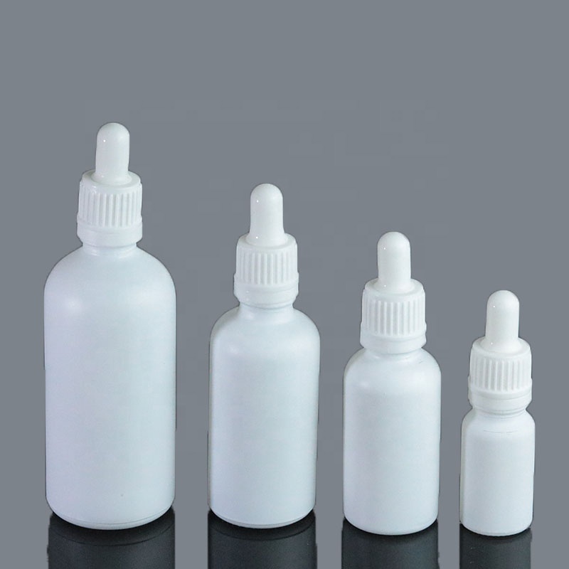Hot Sale 5ml 10ml 15ml 20ml 30ml White Dropper Glass Bottle with Plastic Tamper Evident Cap (GRW02)