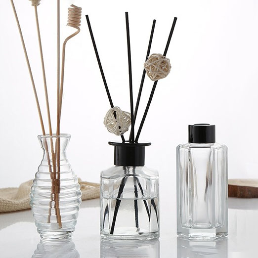 Hot Sale Custom Decorative Aromatherapy Clear Perfume Atomiser Reed Diffuser Glass Bottle with Cap