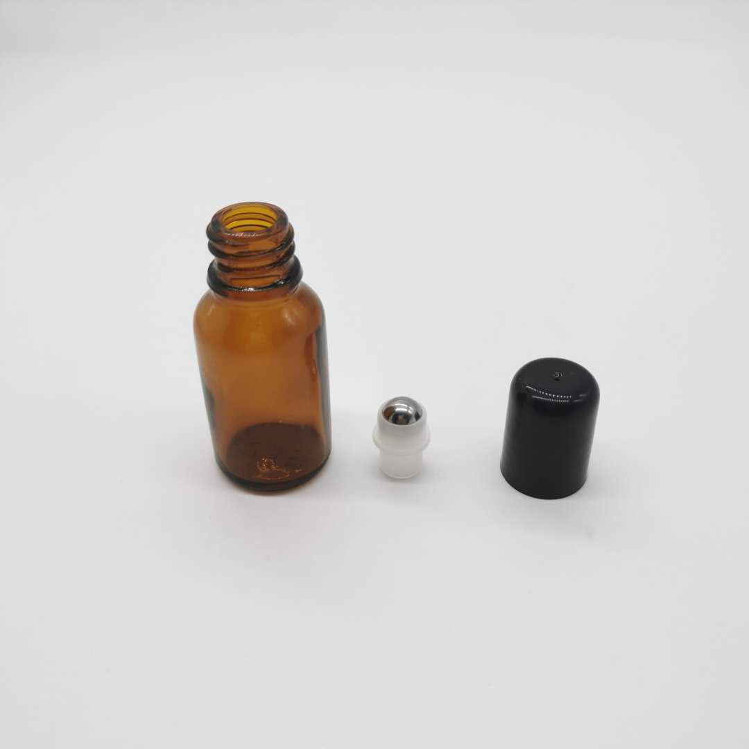Hot Sale Custom Logo 15ml Essential Oil Perfume Amber Glass Roll On Bottle With Plastic Cap