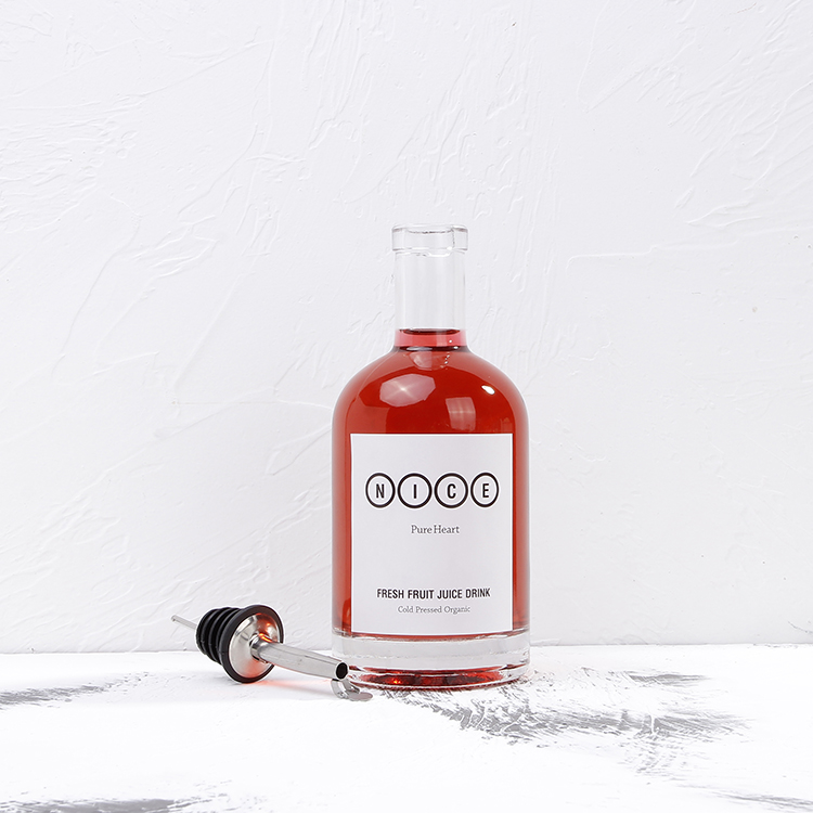 Hot Sale Cylinder Glass Bottle With Cork,Glass Rum Bottle With Lid