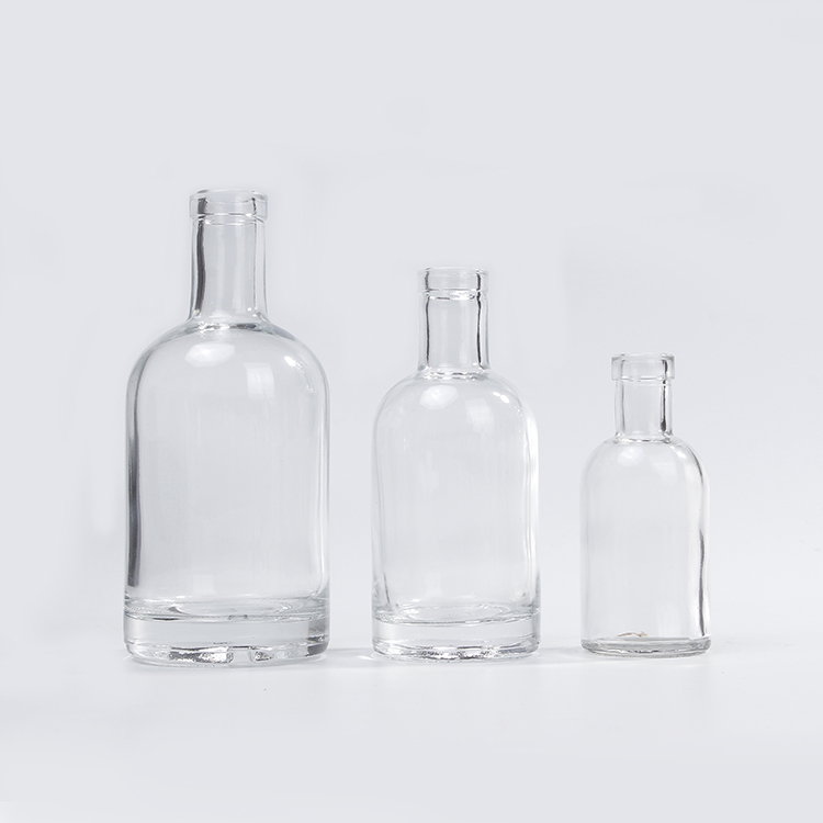 Hot Sale Cylinder Glass Bottle With Cork,Glass Rum Bottle With Lid