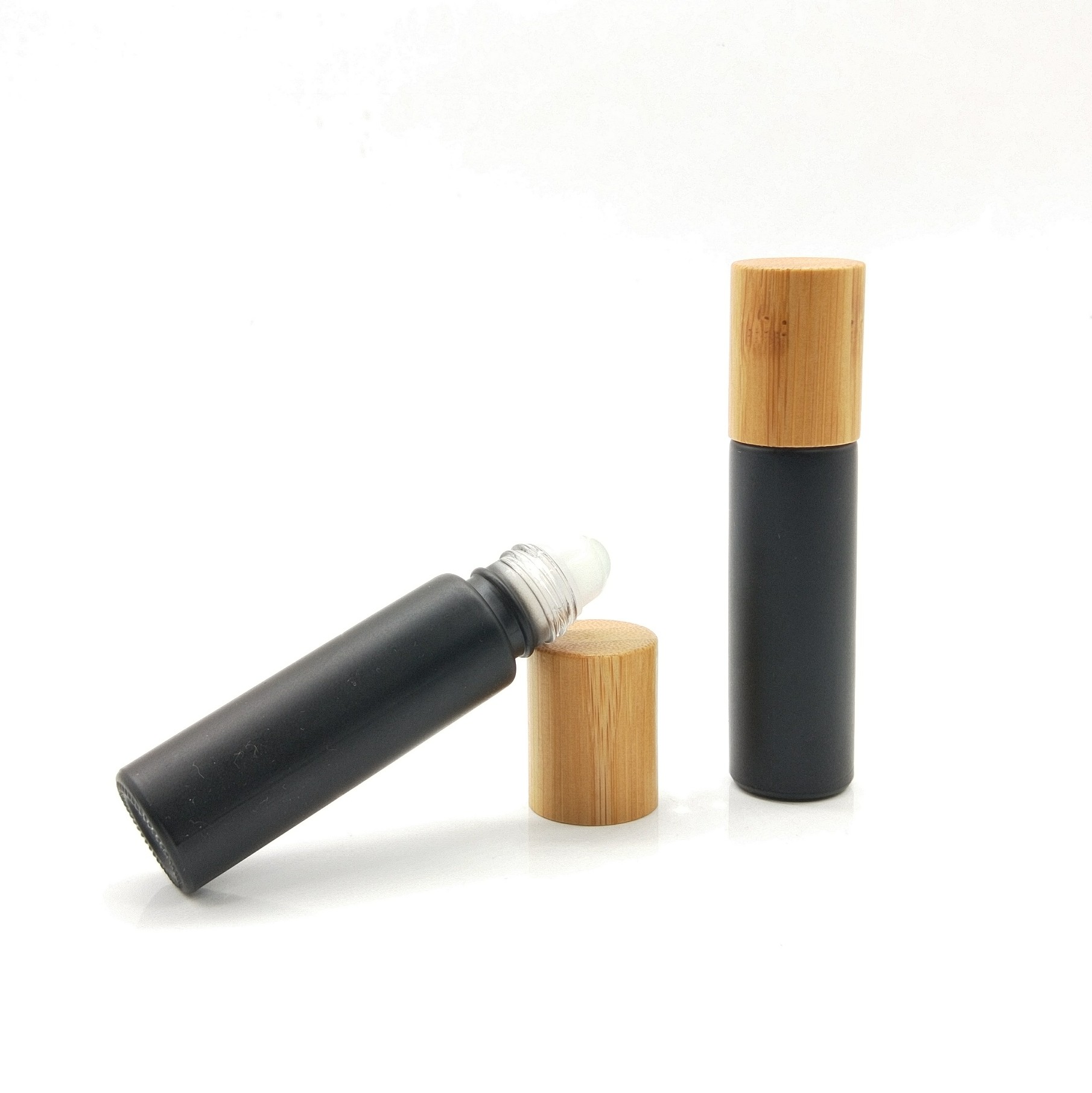 Hot Sale Eco-friendly 10g 10ml Bamboo Lid Black Roller Bottle Essential OIl Bamboo Bottle for Perfume