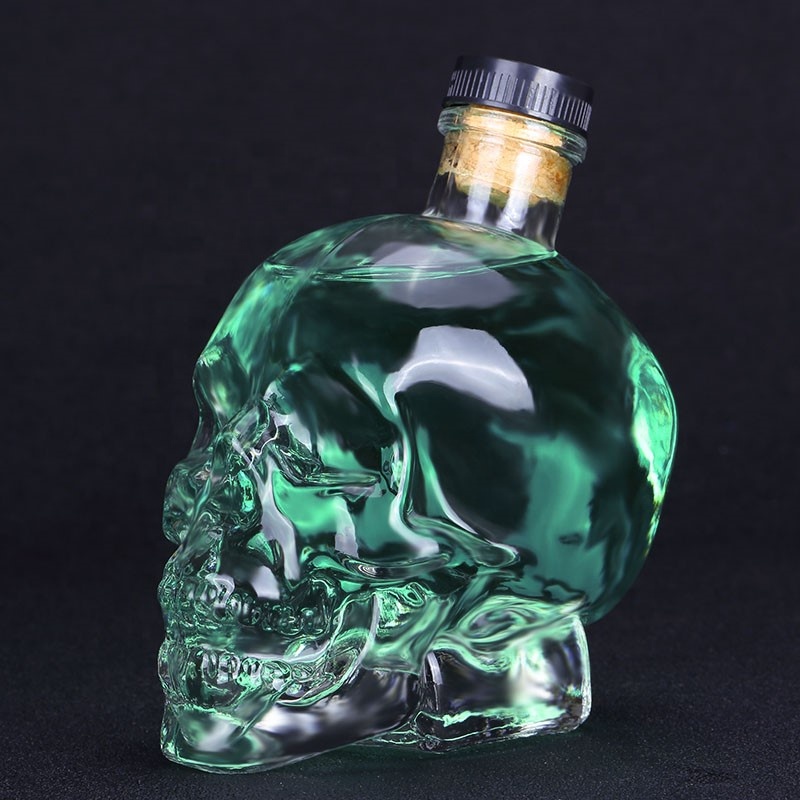 Hot Sale Factory 400ml/750ml Skull Glass Wine Bottle Decorative Glass Bottle With Cork
