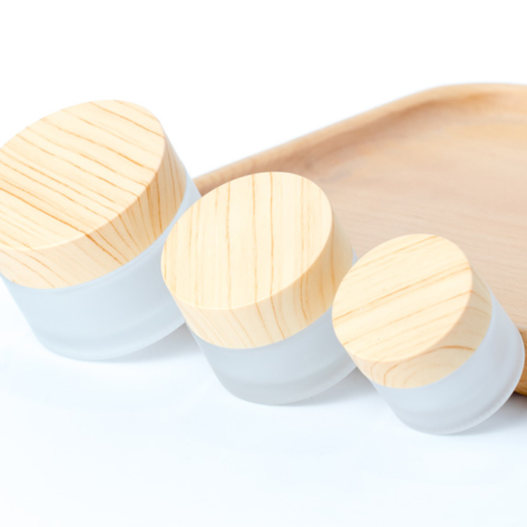 Hot Sale & High Quality Black Glass Jar Wooden Lid at the Wholesale Price