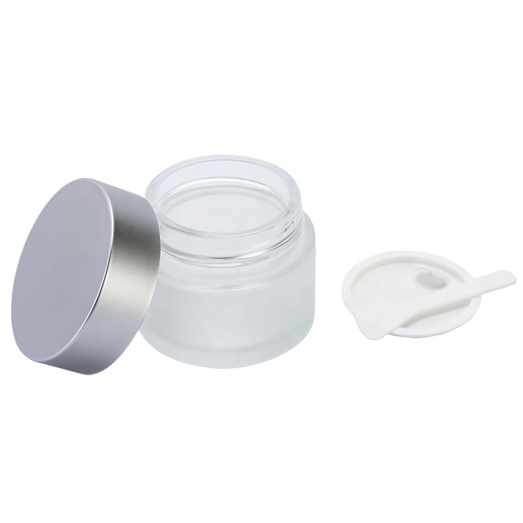 Hot Sale Luxury Cosmetic Round Glass Jar 100ml Frosted Glass Jar With Matte Silver Lid For Cream Packaging