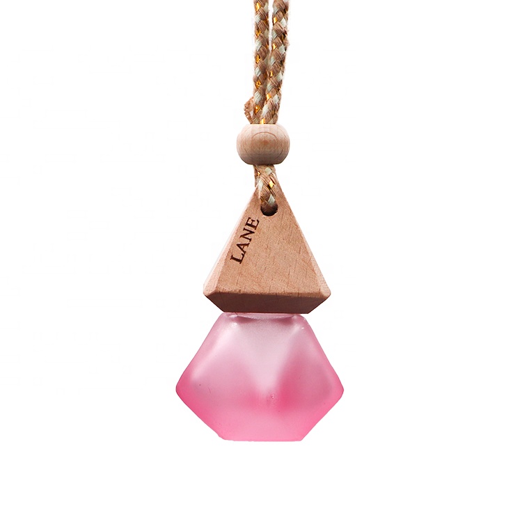 Hot Sale Mini Clear Diamond Shaped Hanging Car Perfume Bottle Air Freshener Bottle 8 ml With Wooden Cap