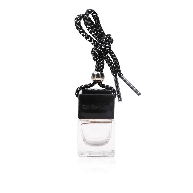 Hot Sale Mini Clear Diamond Shaped Hanging Car Perfume Bottle Air Freshener Bottle 8 ml With Wooden Cap