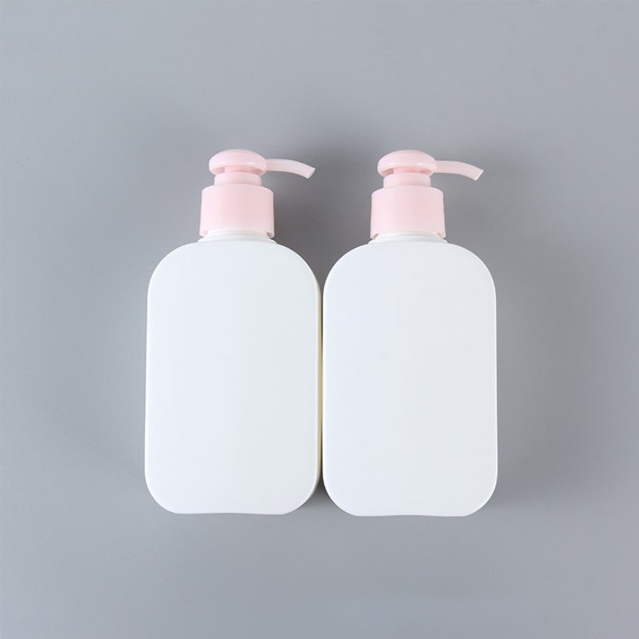 Hot Sale Plastic Squeeze Bottle Lotion With Custom Logo
