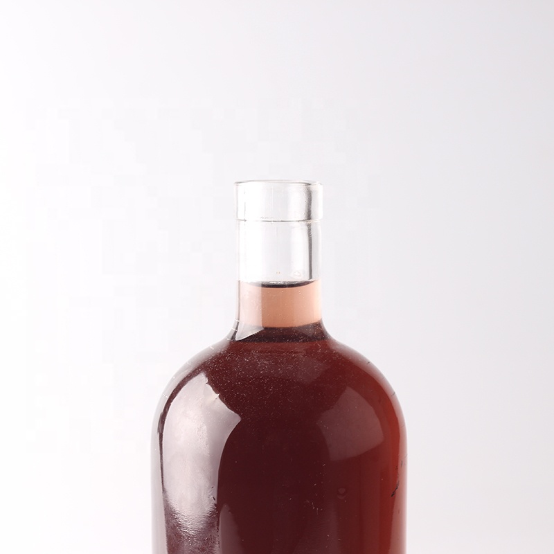 Hot Sale Sealing Type 750ml Glass Gin Bottle With Cork Lid