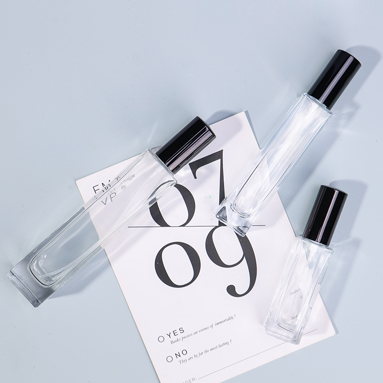 Hot Sale Small Portable Glass Perfume Bottle Square Travelling Perfume Dispenser Packing With Mist Sprayer