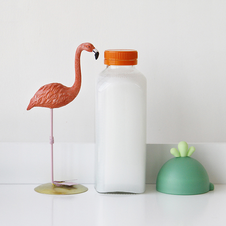 Hot Sale Square 250ml 500ml Tall Dairy Shoppe Milk Glass Bottle Vintage Style With Cap