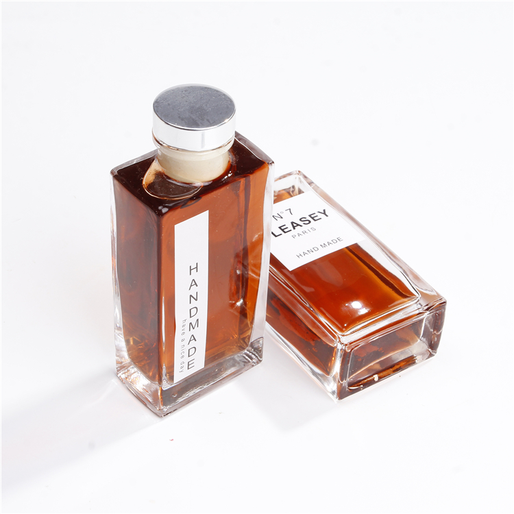 Hot Sale Square Glass Wine Glass Bottle For Fruit Drinking With Cork Top Aluminum Cap