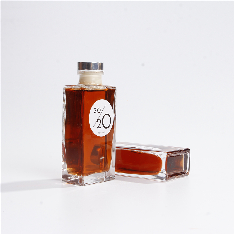 Hot Sale Square Glass Wine Glass Bottle For Fruit Drinking With Cork Top Aluminum Cap