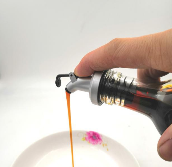 Hot Sale Stainless Steel Olive Oil Bottle sauce bottle