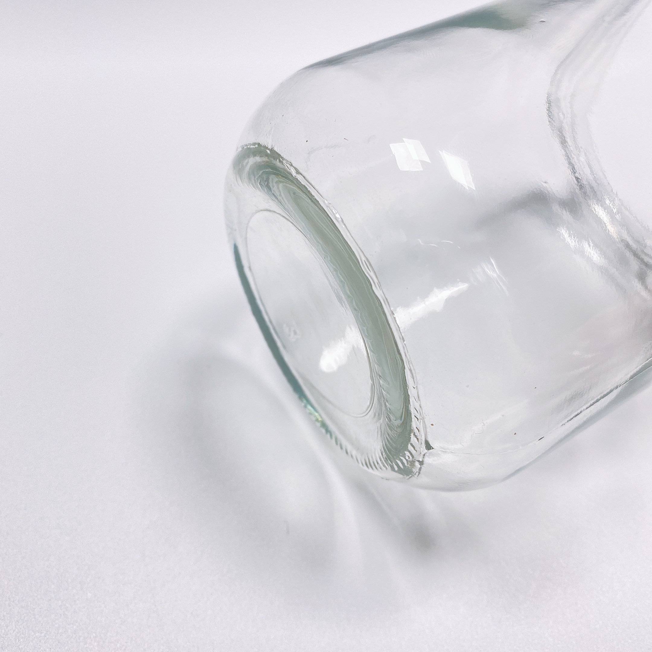 Hot Sale Storage Kitchen Container Screw Cap Customize Glass Jars Food Suppliers