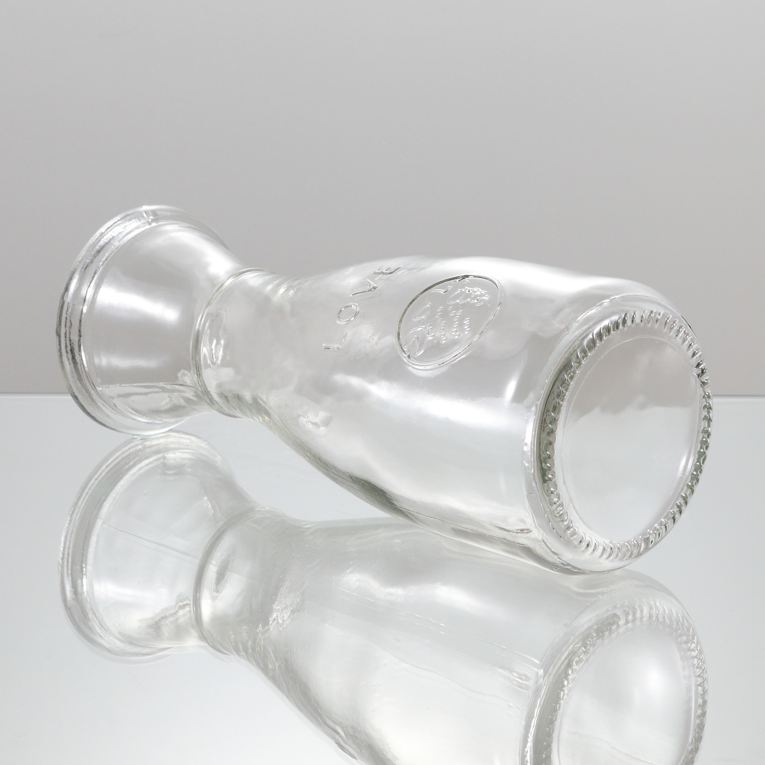 Hot Sale Wholesale High Quality Beverage Empty Customize Clear Round Glass Bottle 350ml 500ml