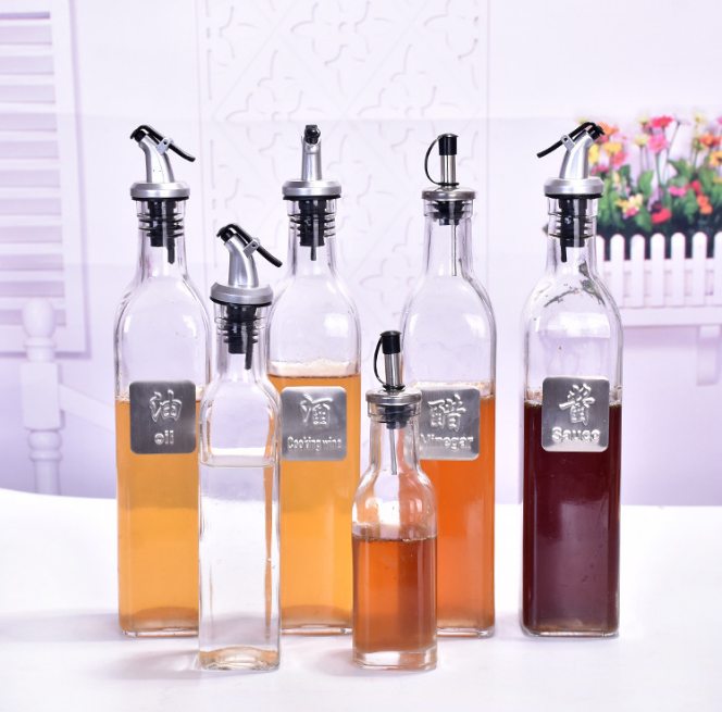 Hot Sell square shape empty 500ml glass vinegar cruet olive oil bottle with dispenser for kitchen