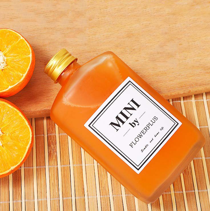 Hot Selling 12oz Glass Beverage Juice Bottle 500ml Small Liquor Fruit Bottle Cold Coffee Glass Package with Lid