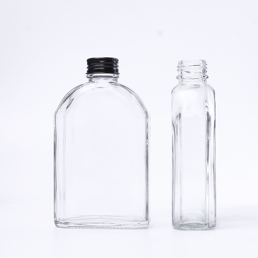 Hot Selling 50ml Mini Beverage Packing Vodka Round Glass Bottle with Aluminium  Lid for Whisky Juice Soft Drinks