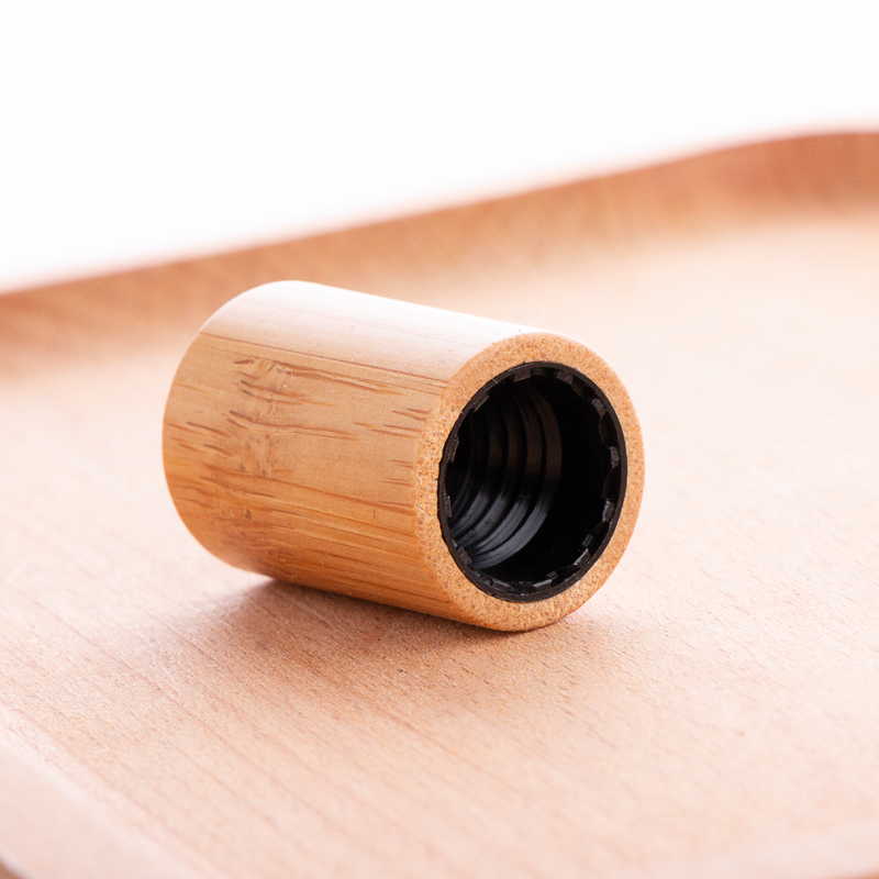 Hot Selling Items Clear Glass Assorted Natural Crystal Gemstone RollerBamboo Bottles For Essential Oil