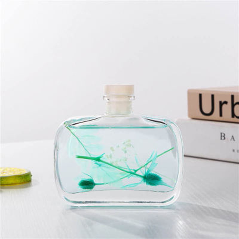 Hot sale 100ml square transparent glass bottle aromatherapy bottle