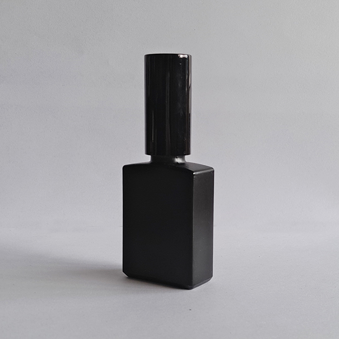 Hot sale 15ml 30ml 50ml 100ml refillable frosted clear black rectangular perfume glass spray bottle with aluminum spray pump cap