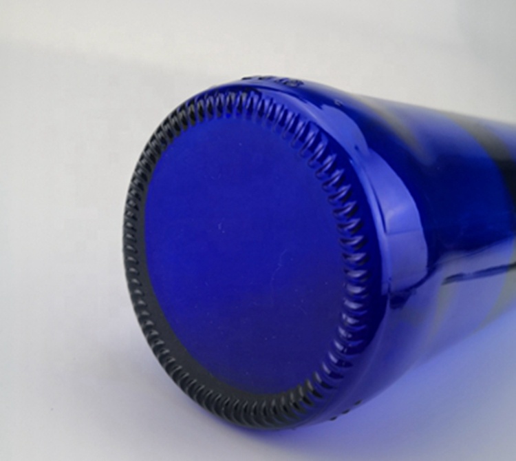 Hot sale 500ml blue long neck beer glass bottle with pry crown cap in stock