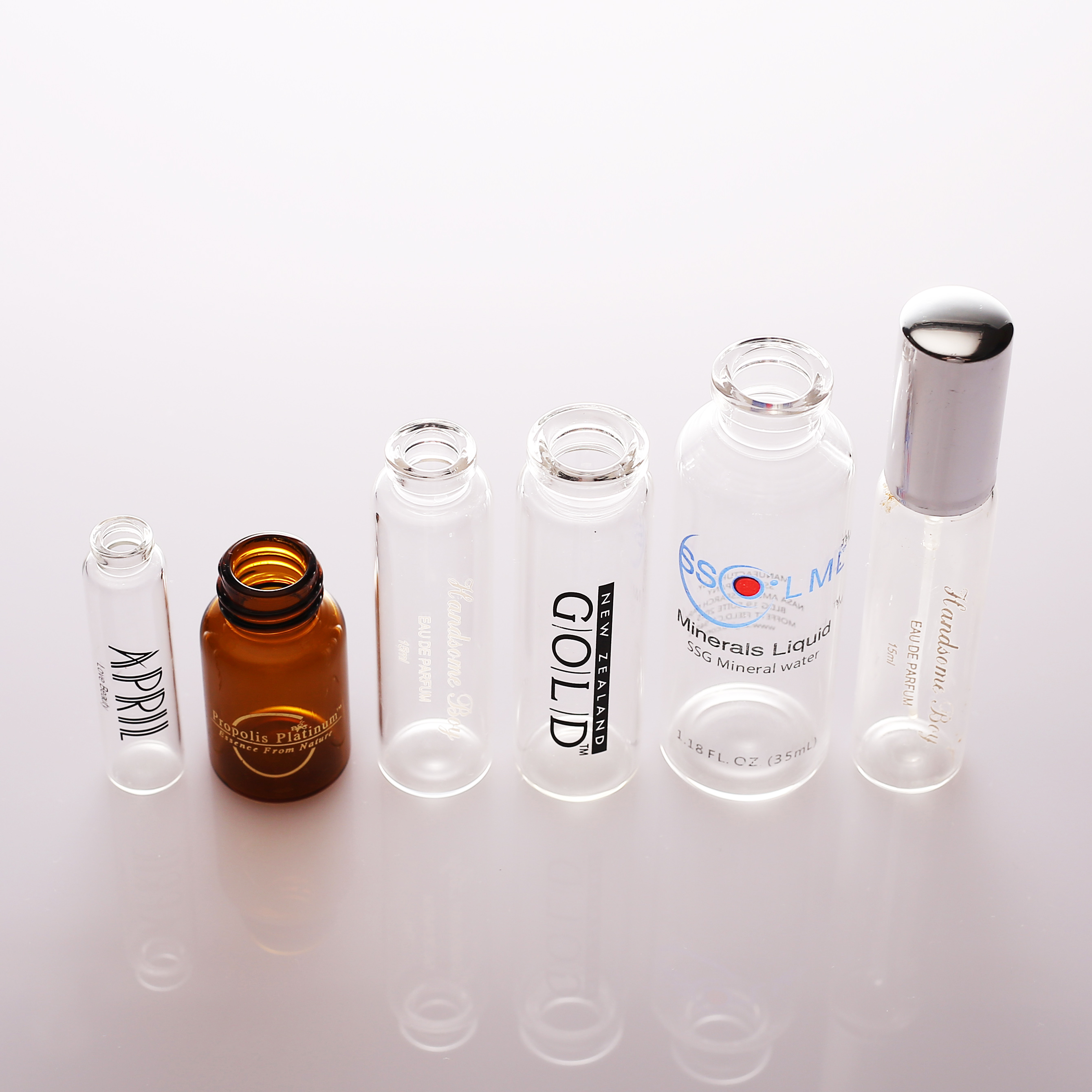 Hot sale 5ml 10ml 15ml 20ml 30ml 50ml 100ml frosted red essential oil glass bottle with plastic and rubber dropper cap