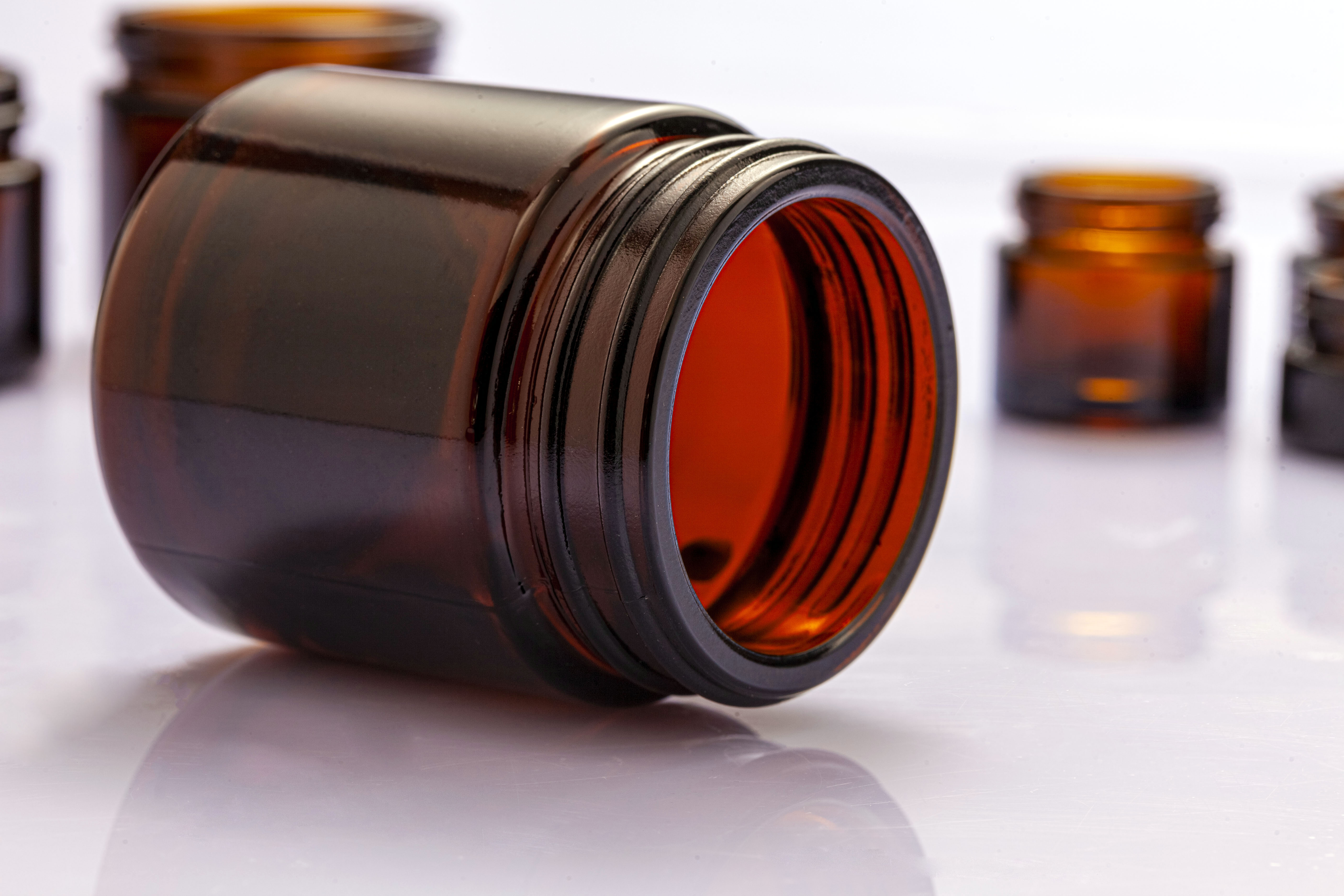 Hot sale 60ml amber clear cosmetic packaging cream glass jar