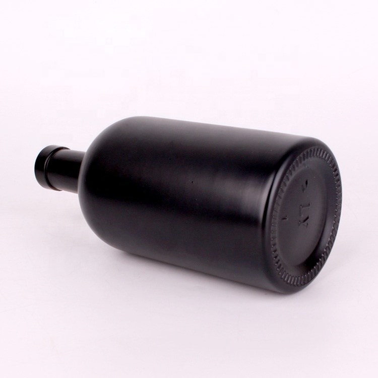 Hot sale Luxury matte black round 1liter 1000ml liquor wine beer glass bottle with stopper
