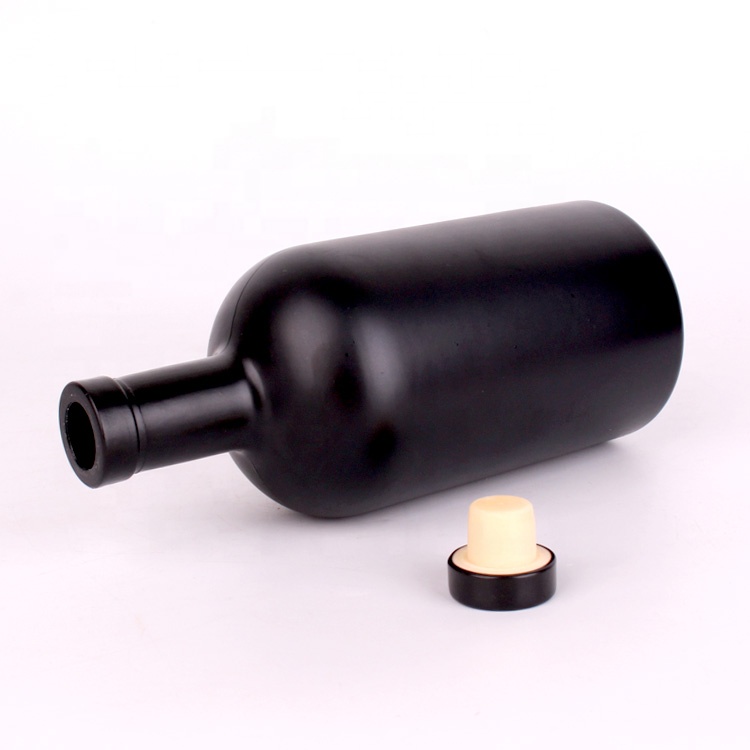 Hot sale Luxury matte black round 1liter 1000ml liquor wine beer glass bottle with stopper