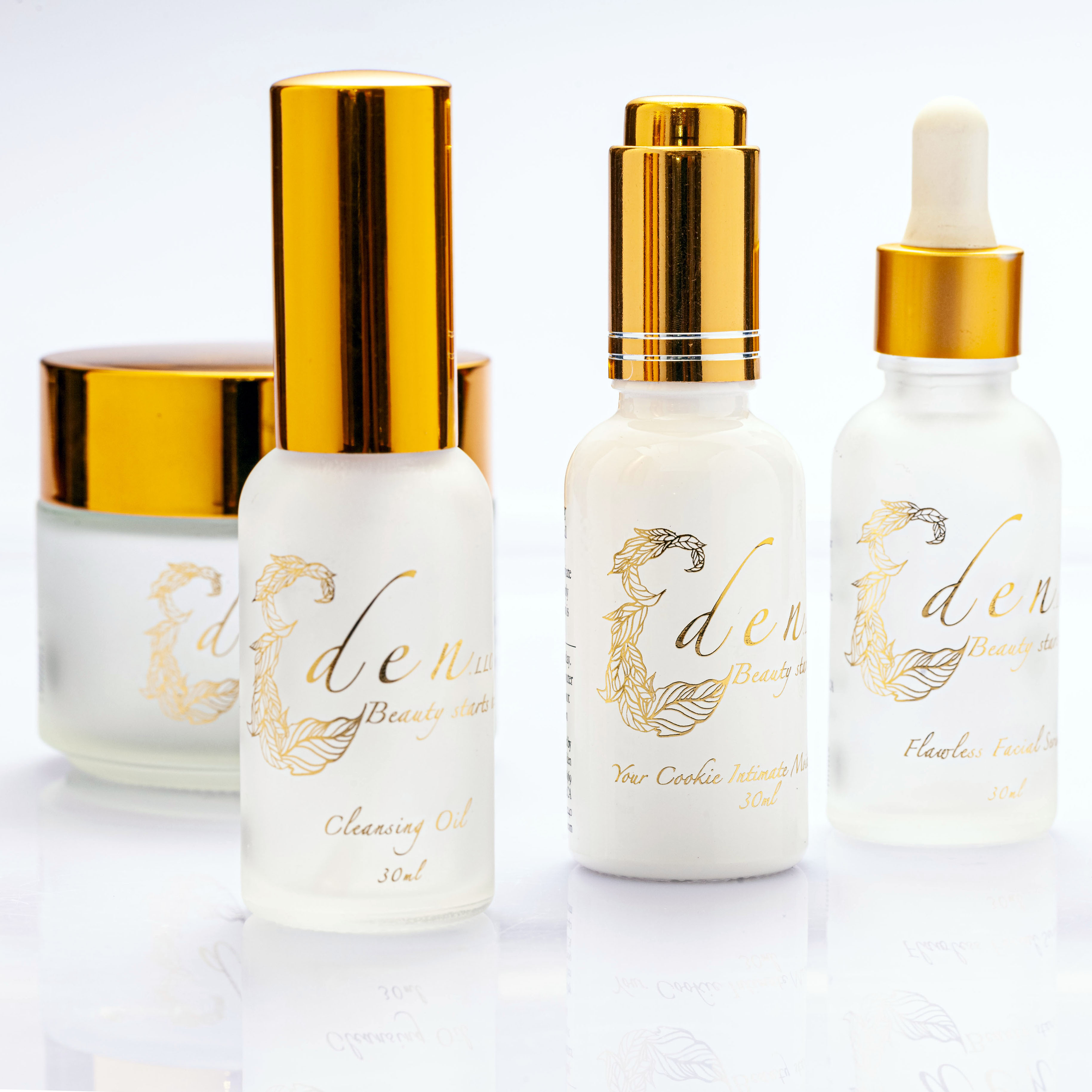 Hot sale cosmetic packaging 10ml essential oil glass bottle with dropper plastic cap for personal care
