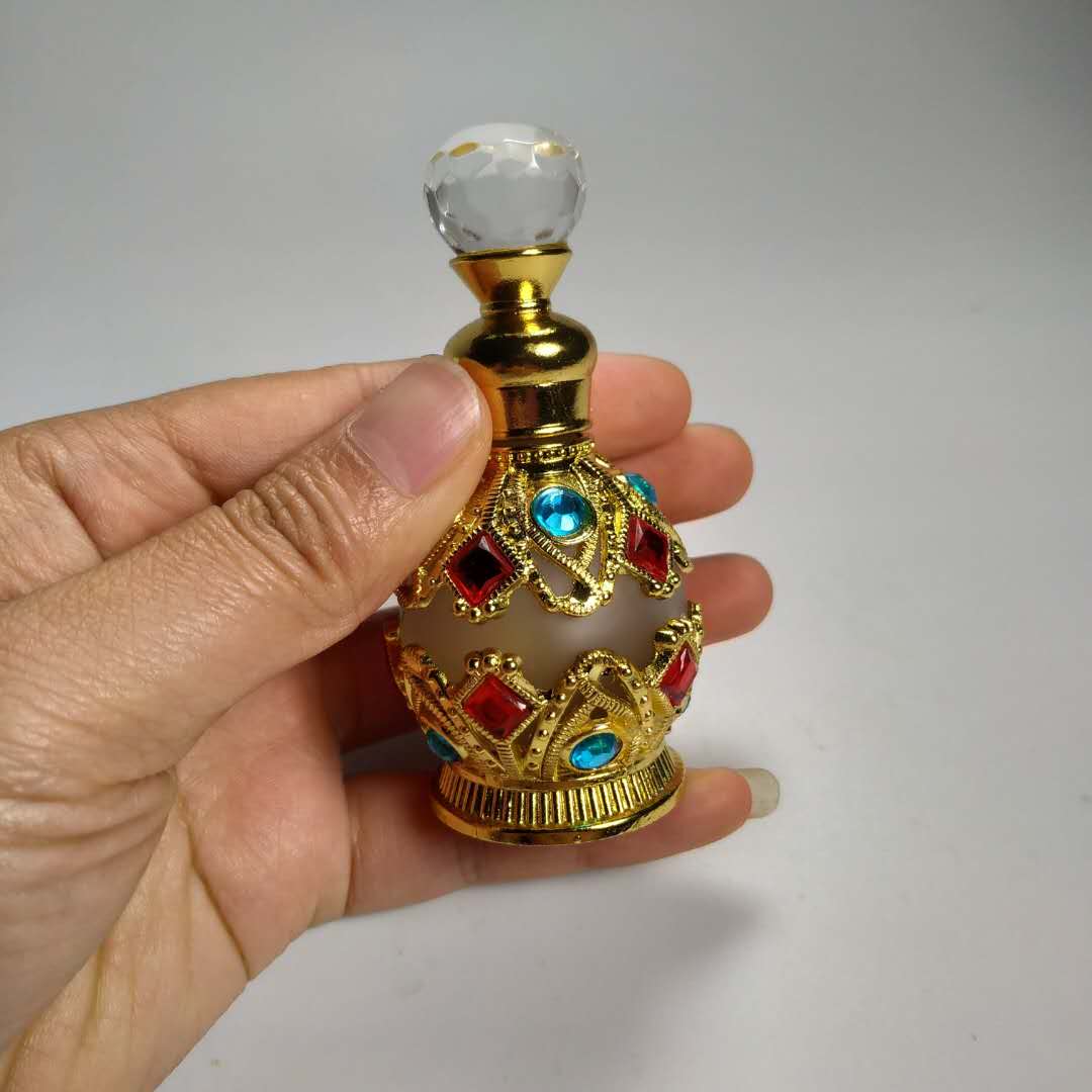 Hot sale good market in Dubai 20215ml 30ml 10ml oil bottle metal perfume bottle
