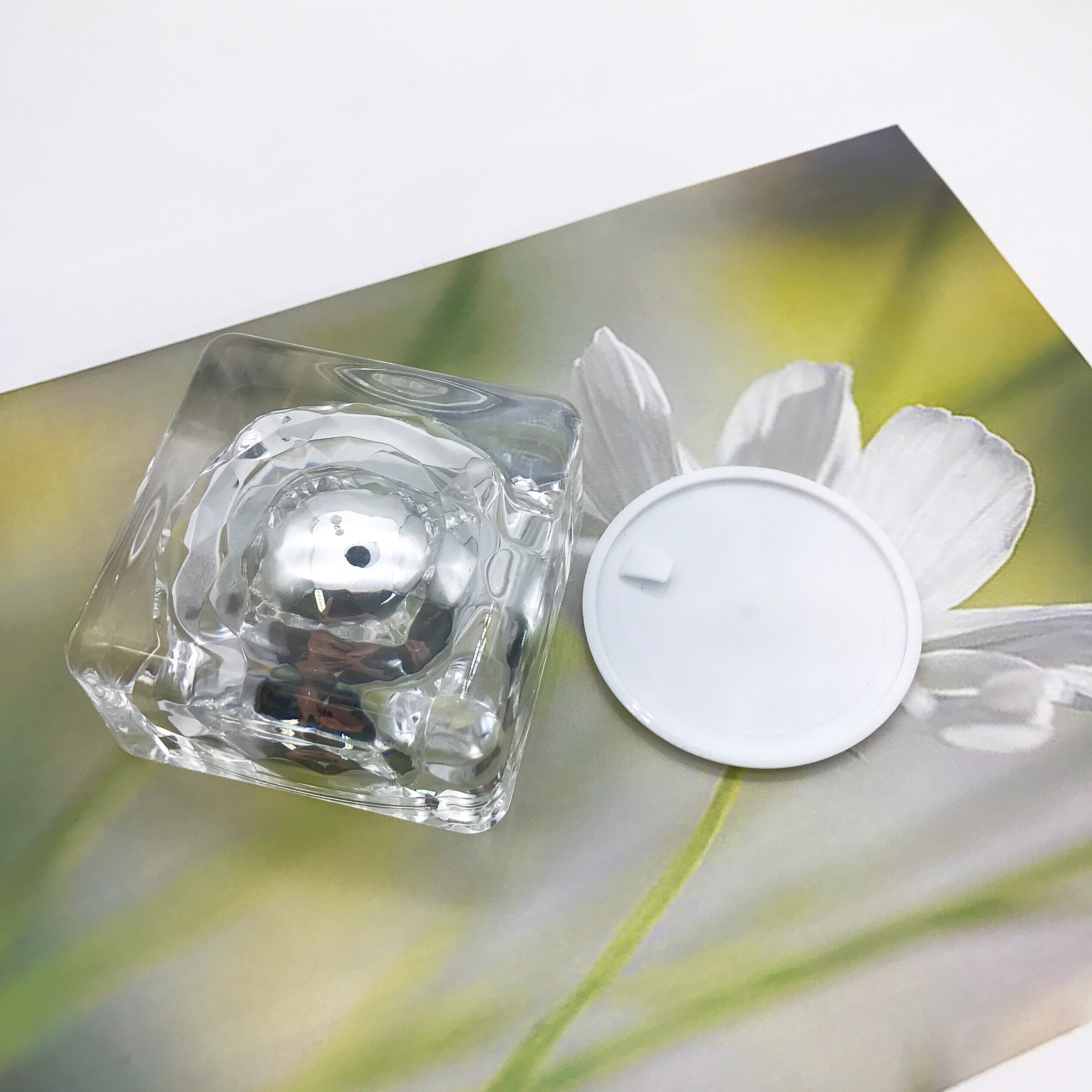 Hot sale luxury 50g acrylic square silver cosmetic cream jar for skin care