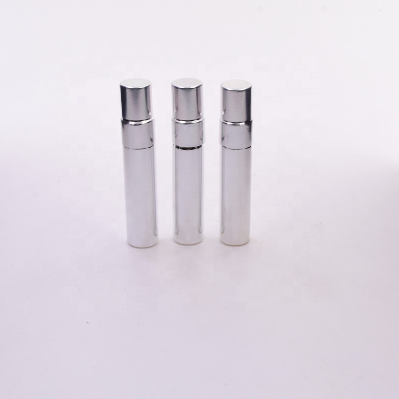 Hot sale mini travel pack 5 ml sliver round perfume sample separate cosmetics into small glass bottles with spray