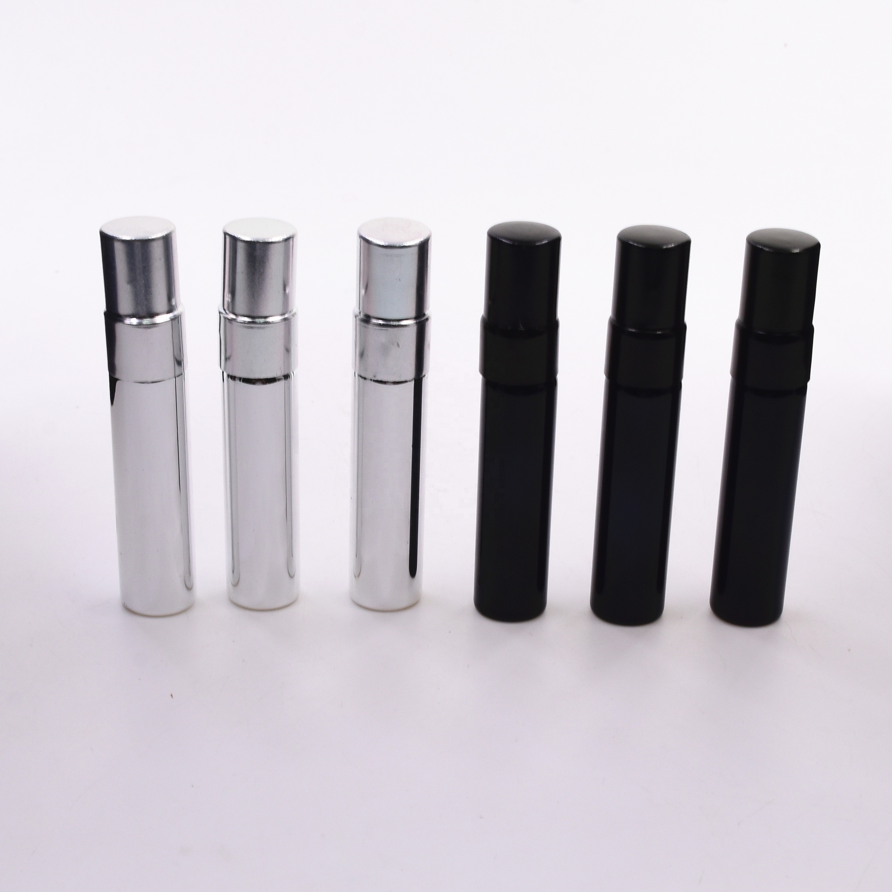 Hot sale mini travel pack 5 ml sliver round perfume sample separate cosmetics into small glass bottles with spray