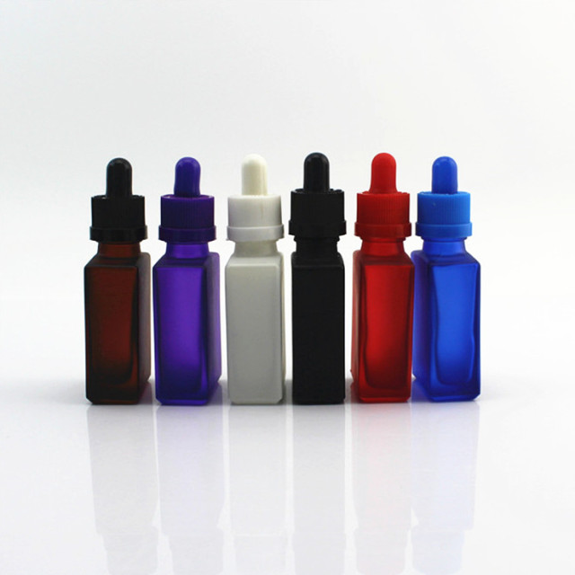 Hot sale refillable flat square perfume frosted glass spray bottle