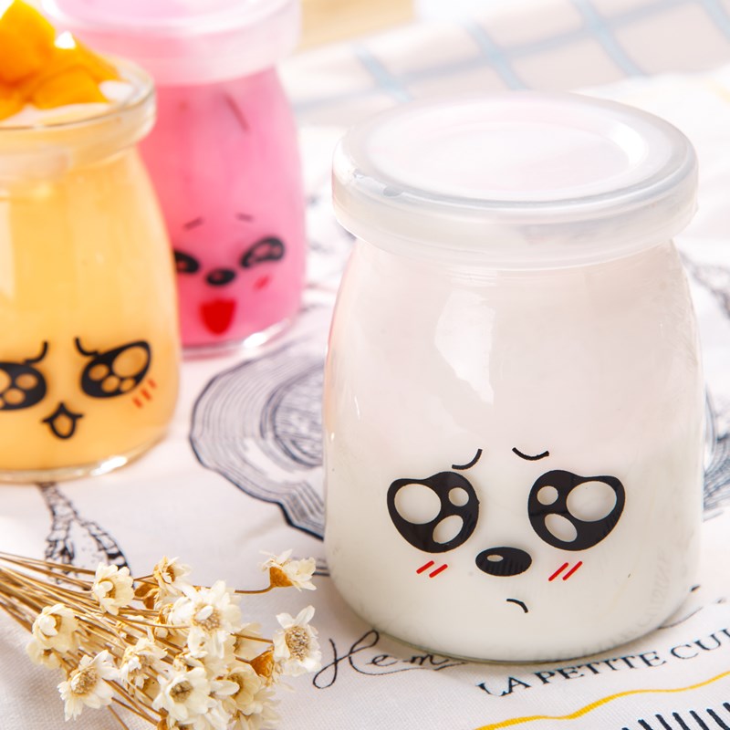Hot sell 100ml 150ml 200ml Milk Pudding Milky tea bottle emoticons yogurt cup jelly mousse cup with plastic lid