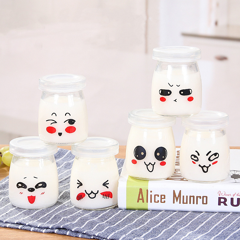 Hot sell 100ml 150ml 200ml Milk Pudding Milky tea bottle emoticons yogurt cup jelly mousse cup with plastic lid