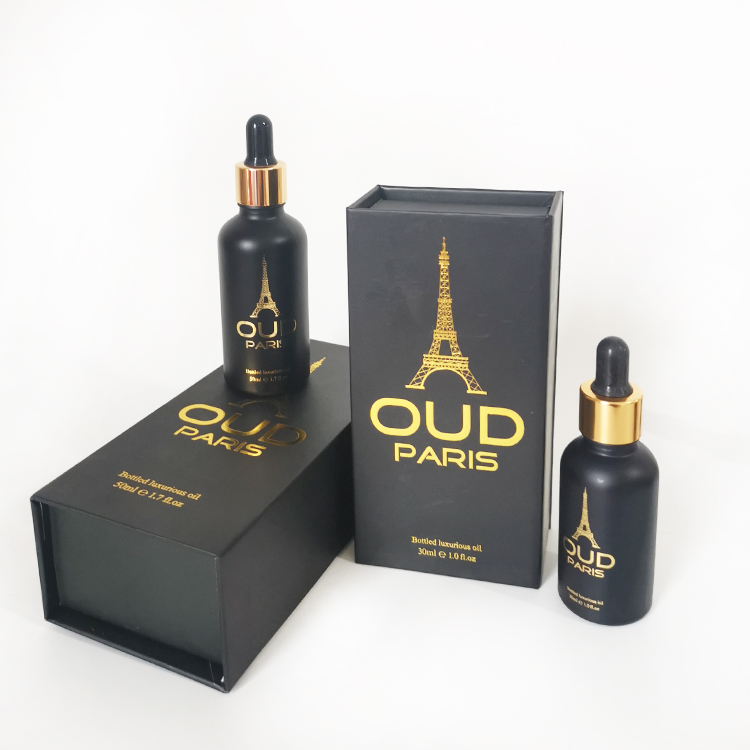 Hot sell CBD oil beard oil packing 30ml frosted black glass dropper bottle with gold logo printing and square gift box