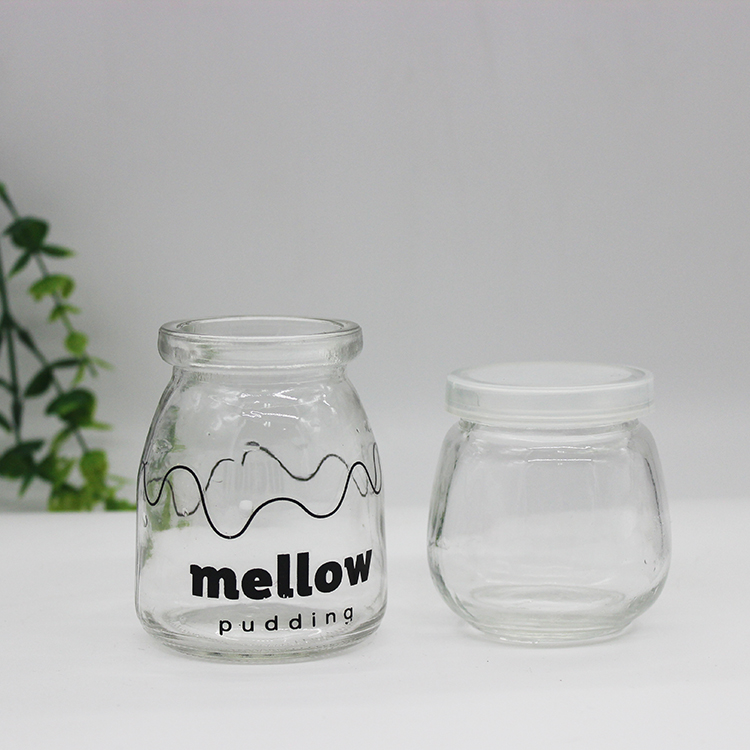 Hot selling fancy 100ml Mini milk tea containers wholesale glass bottles with cork lid pudding yogurt candy jars