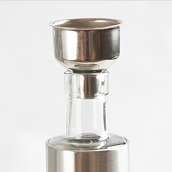 Hot selling home kitchen glass oil pot bottle stainless steel Castor leak-proof soy sauce bottle