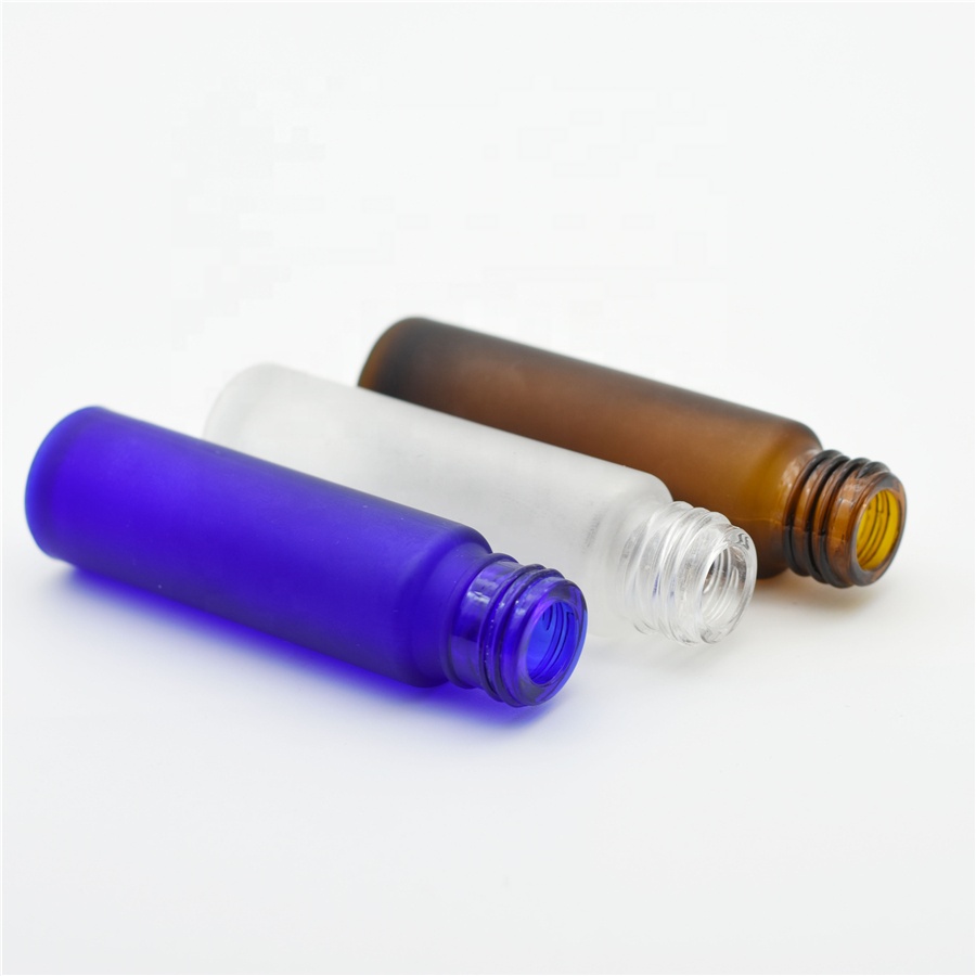 Hotest matte frosted amber black blue perfume essential oil glass 10ml roll on bottles with gemstone roller