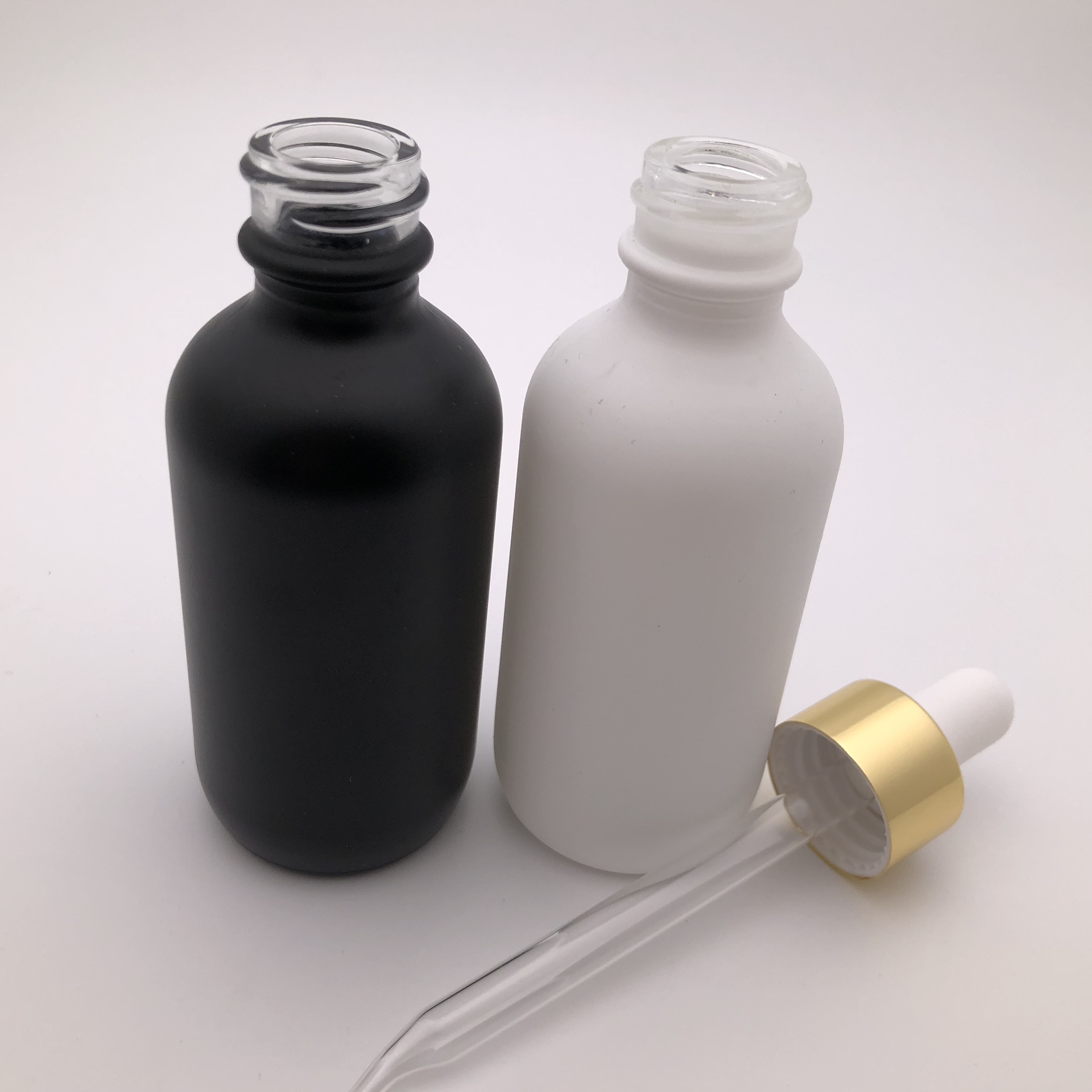 ISO 9001 Eco-Friendly 100ml 200ml Glass Spray Bottle Black