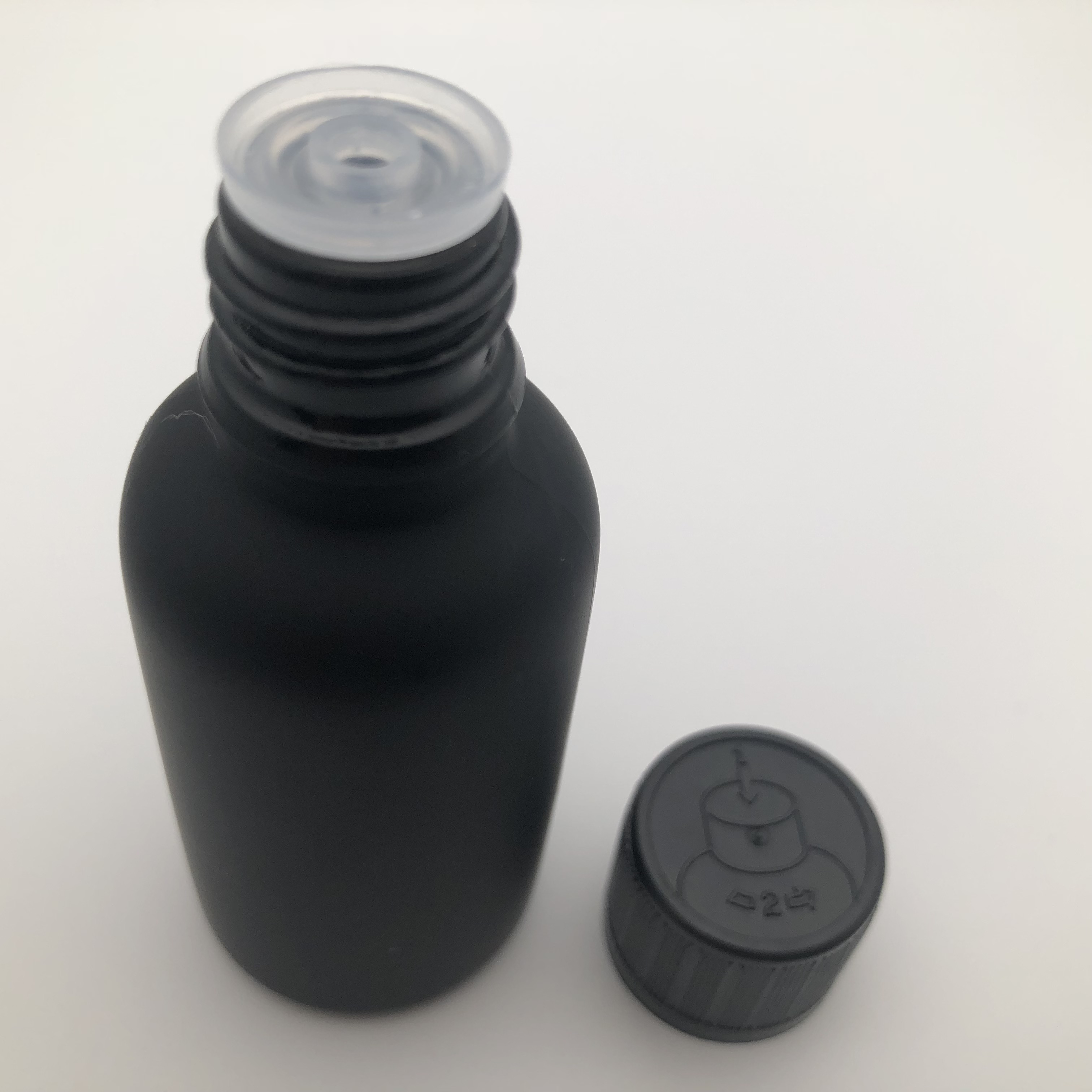 ISO 9001 Eco-Friendly 100ml 200ml Glass Spray Bottle Black