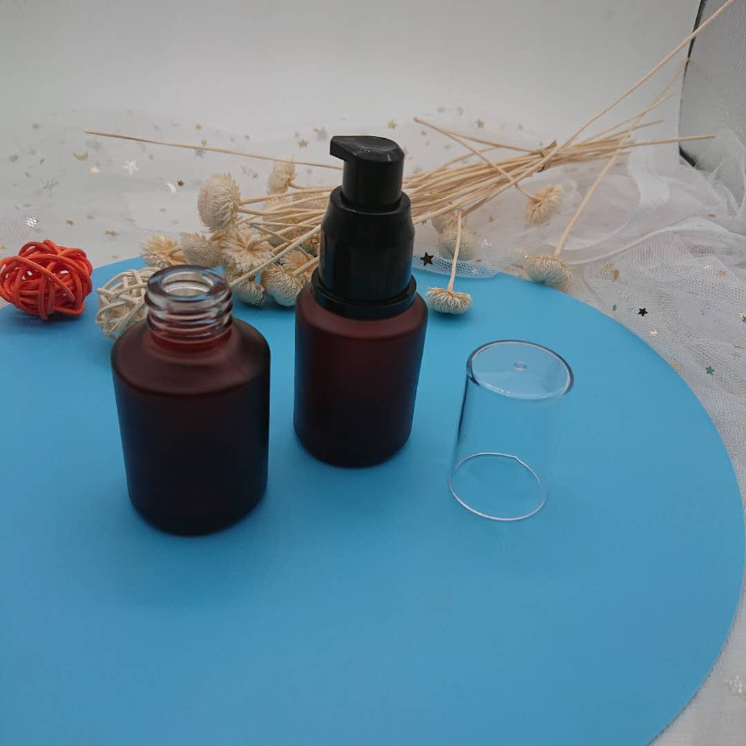In Stock facial cream 15ml 30ml sloping shoulder lotion pump glass bottle